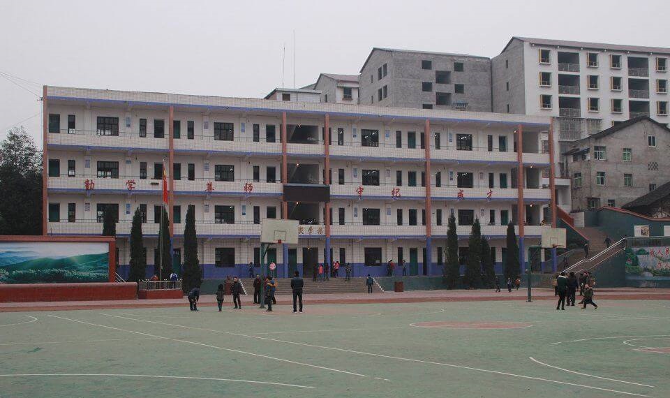 渠縣清溪中學(xué)地理位置在哪里？