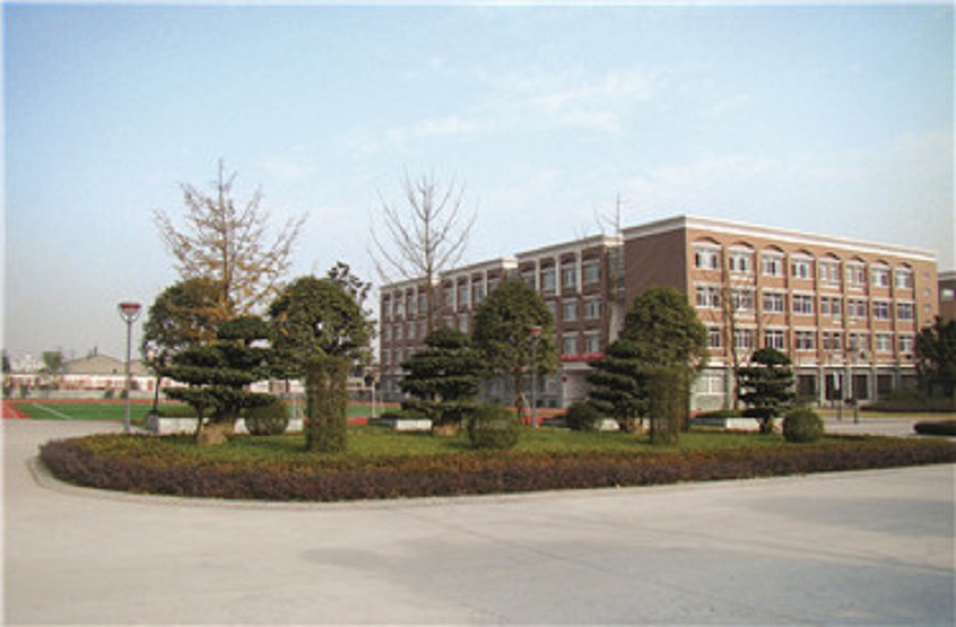北大附中成都新津?yàn)槊鲗W(xué)校地址在哪里？