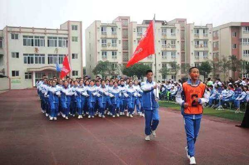 大邑縣實驗中學(xué)聯(lián)系電話是多少？