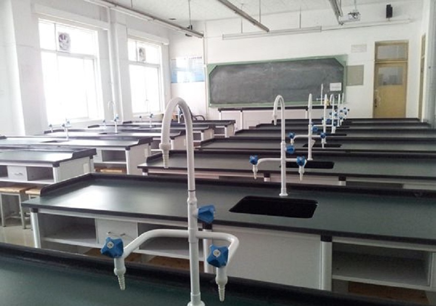 西南交通大學(xué)附屬中學(xué)學(xué)校環(huán)境好不好？