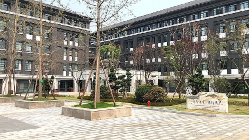 成都第二十中學(xué)校園環(huán)境好不好、怎么樣？