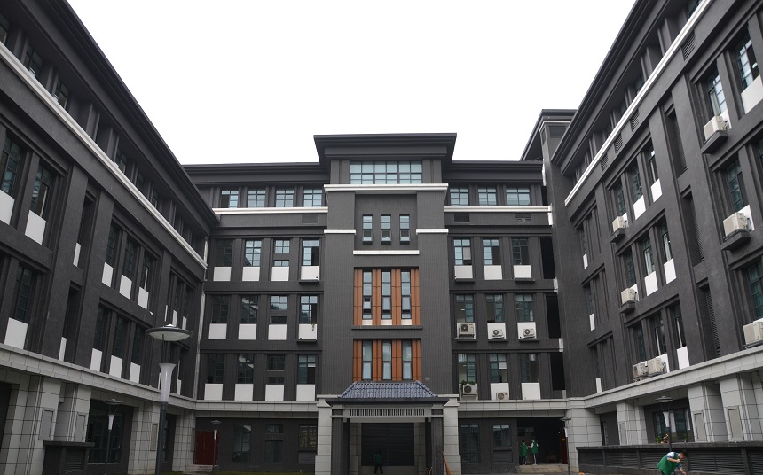 成都第二十中學(xué)校園環(huán)境好不好、怎么樣？