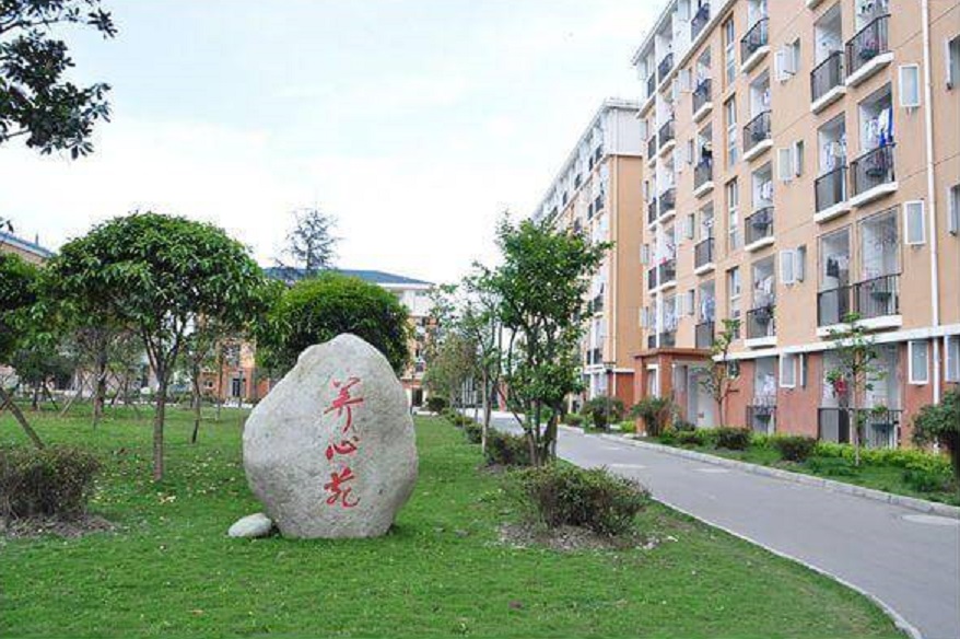 八一聚源高級(jí)中學(xué)2020年中考錄取分?jǐn)?shù)線是多少？