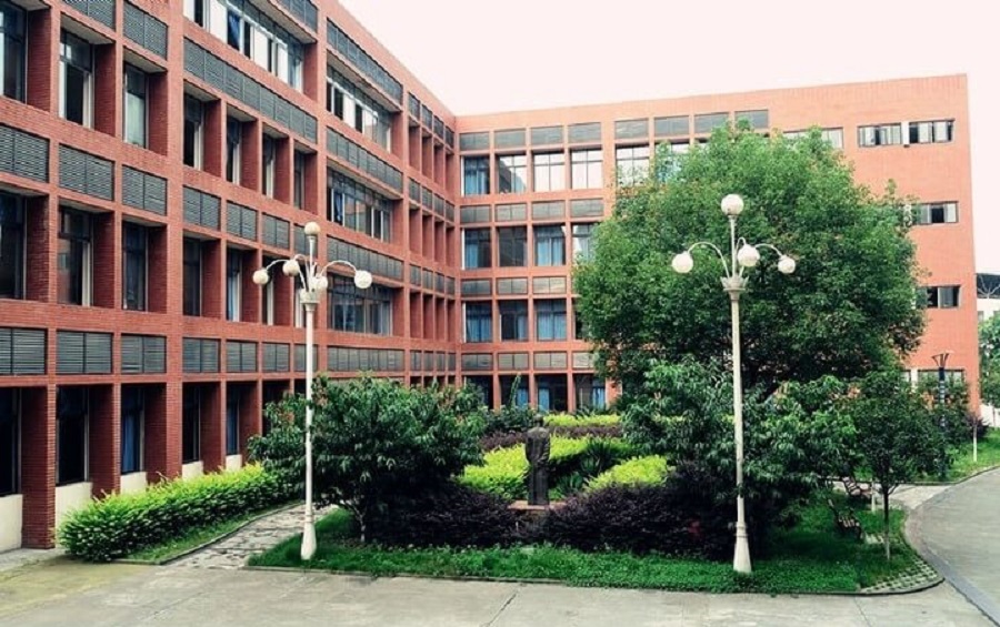 江油一中地址在哪兒？
