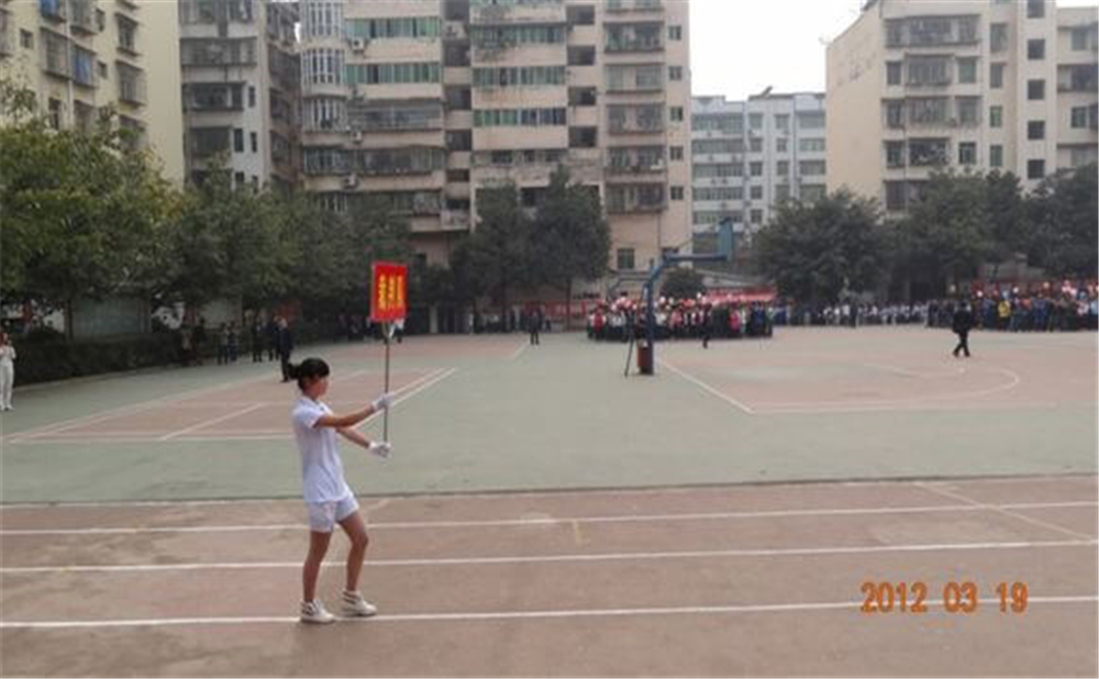 巴中六中學(xué)校環(huán)境怎么樣？