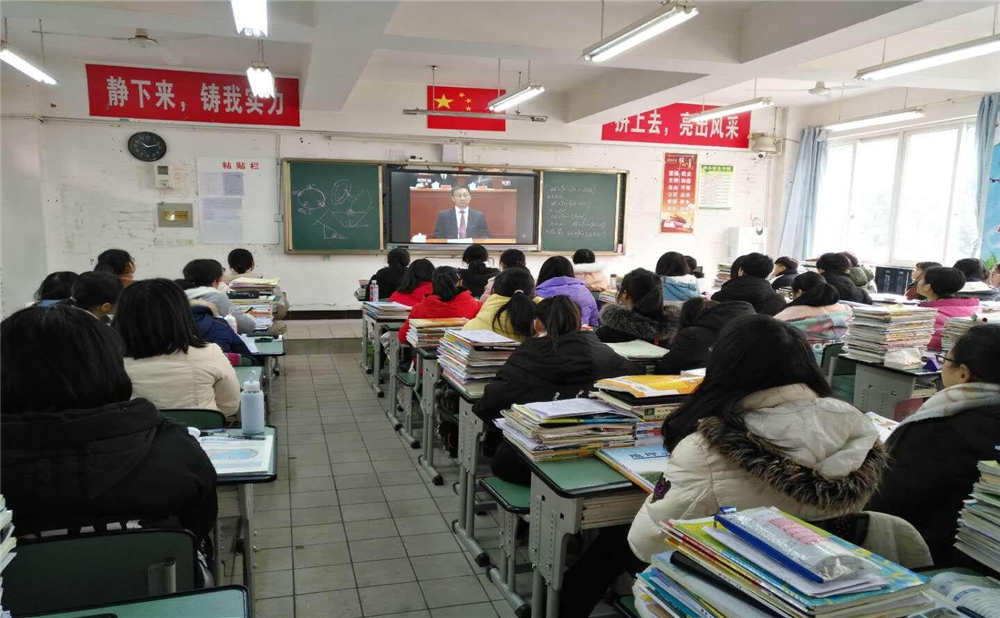 巴中市第二中學(xué)學(xué)校環(huán)境如何？