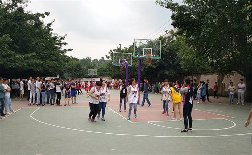 威遠縣自強中學(xué)學(xué)校環(huán)境怎么樣？