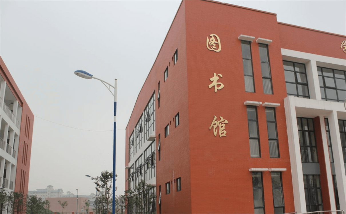 金堂中學(xué)育才的升學(xué)率是多少？