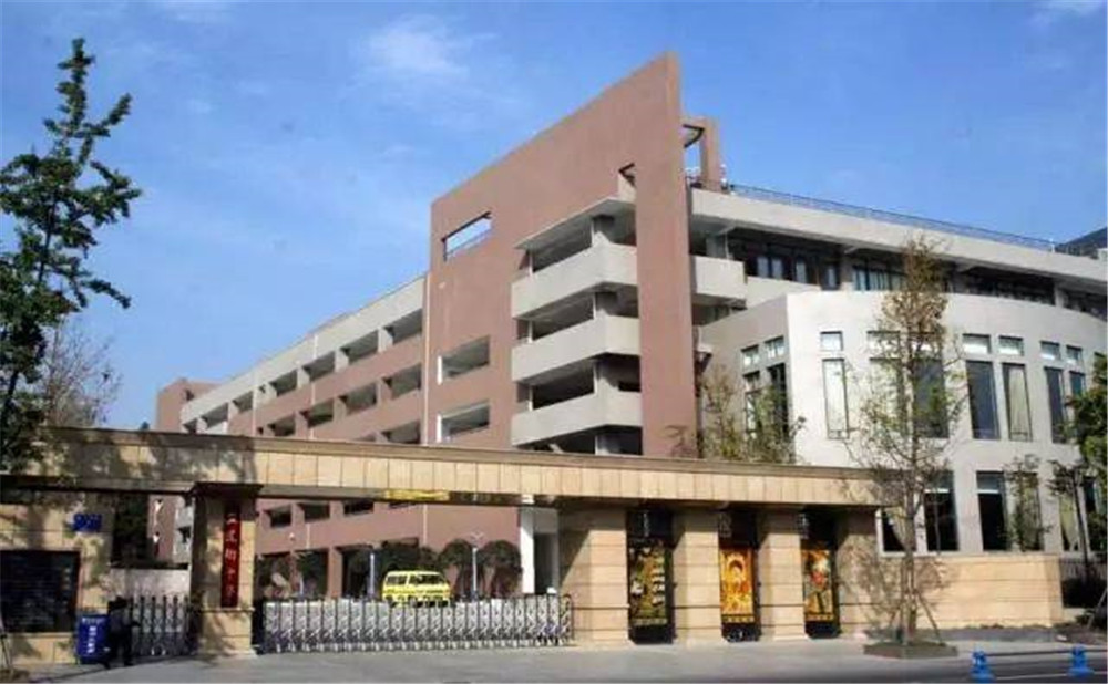 成都市田家炳中學(xué)2020年招生計劃是多少？