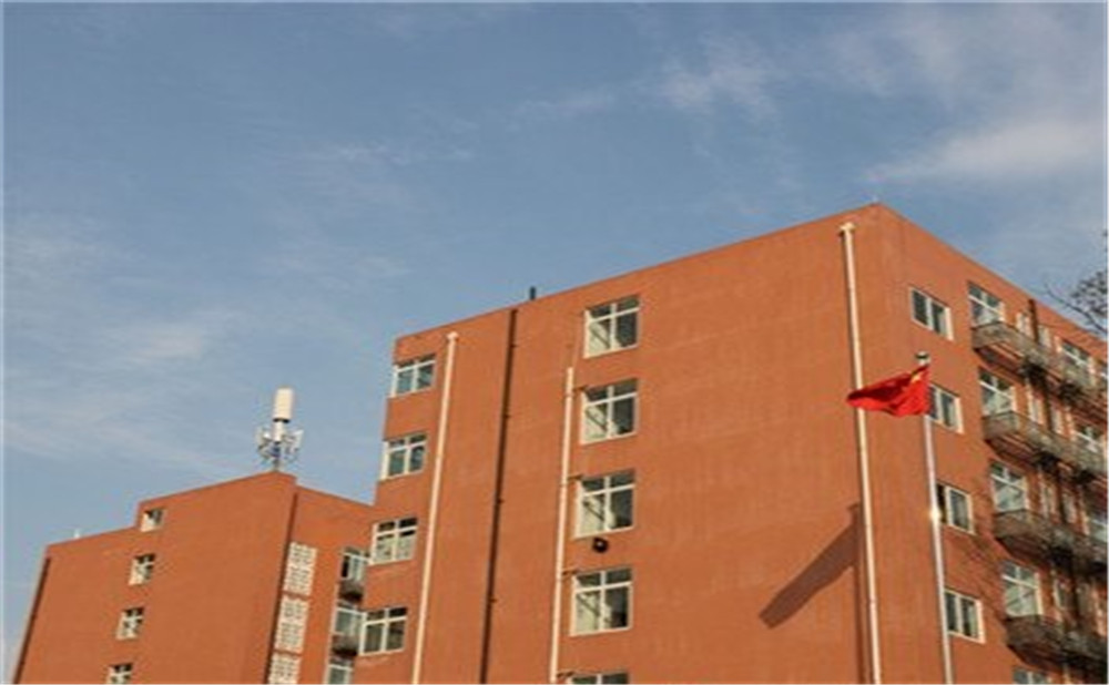 成都市實(shí)驗(yàn)中學(xué)招生一年的學(xué)費(fèi)是多少？