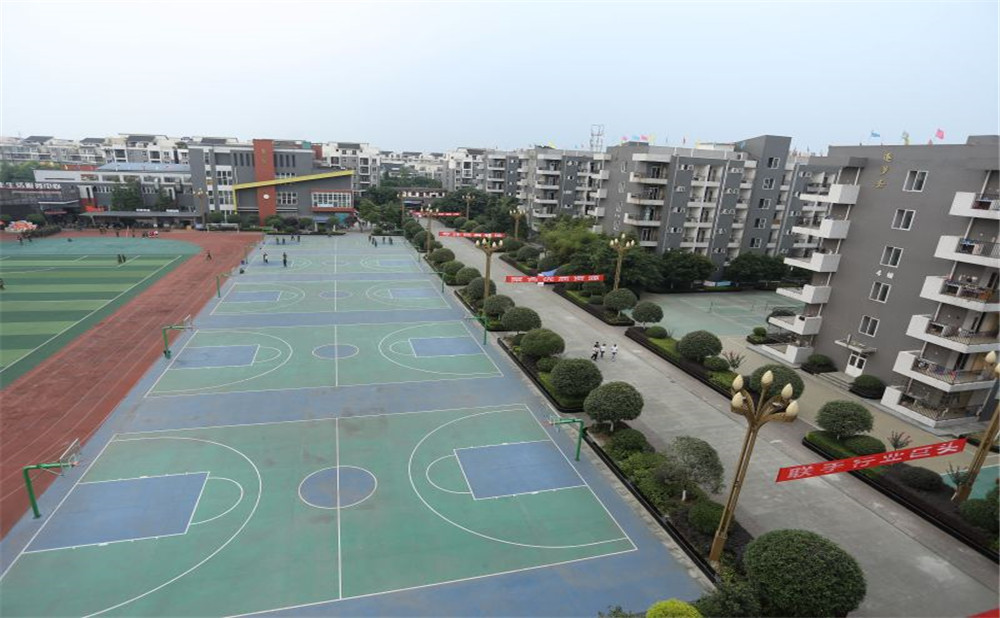 大彎中學(xué)去年的錄取分?jǐn)?shù)線是多少？