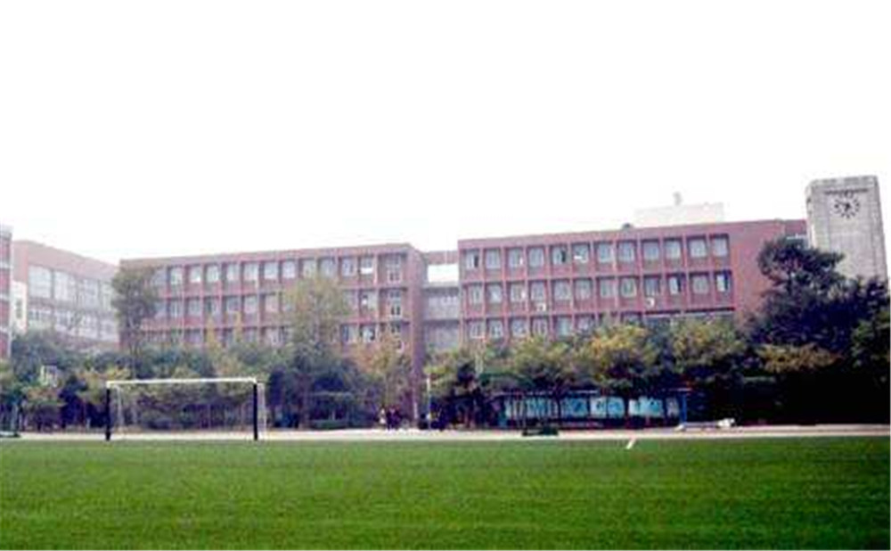 電子科技大學(xué)實(shí)驗(yàn)中學(xué)近三年的錄取分?jǐn)?shù)是多少？
