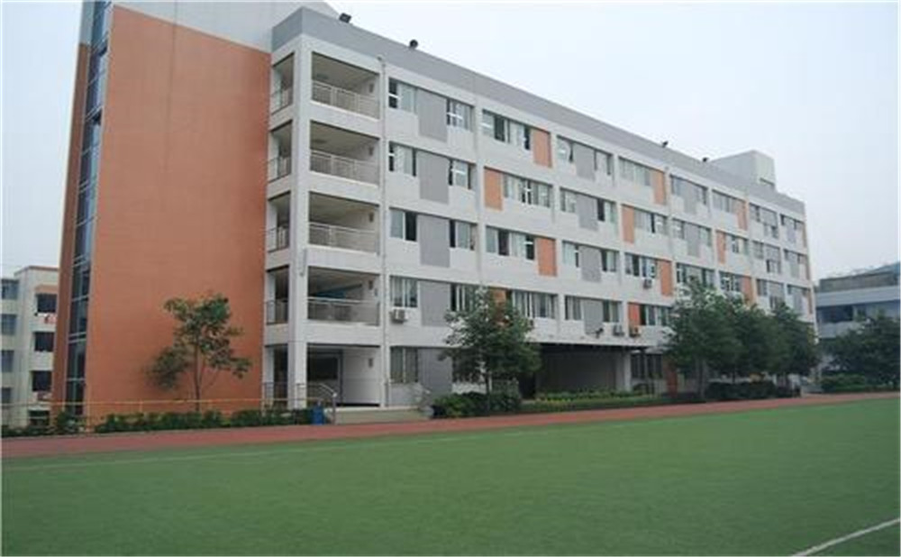 石橋中學(xué)近三年的錄取分數(shù)是多少？