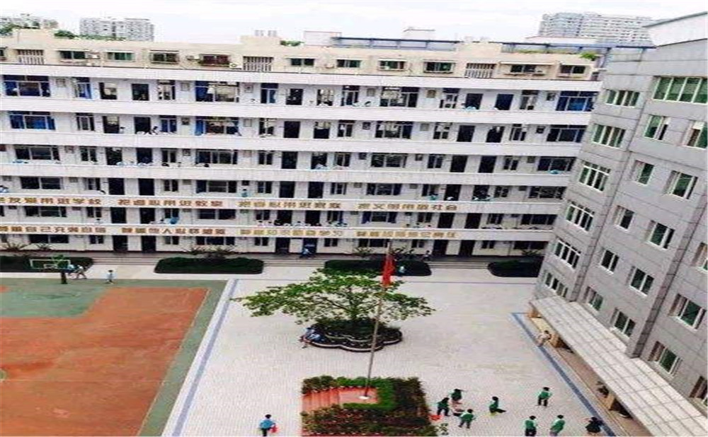 陽安中學的學費是多少？