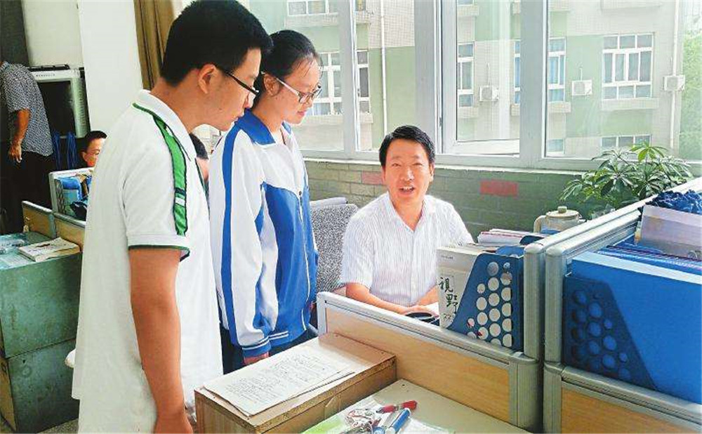 成都市第十七中學(xué)本科升學(xué)率是多少？
