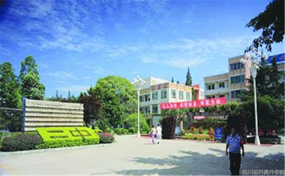 新都二中的本科升學(xué)率是多少？