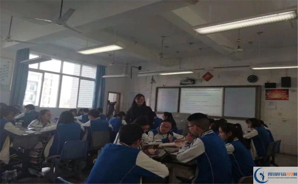 大彎中學(xué)高中部錄取分?jǐn)?shù)是多少？