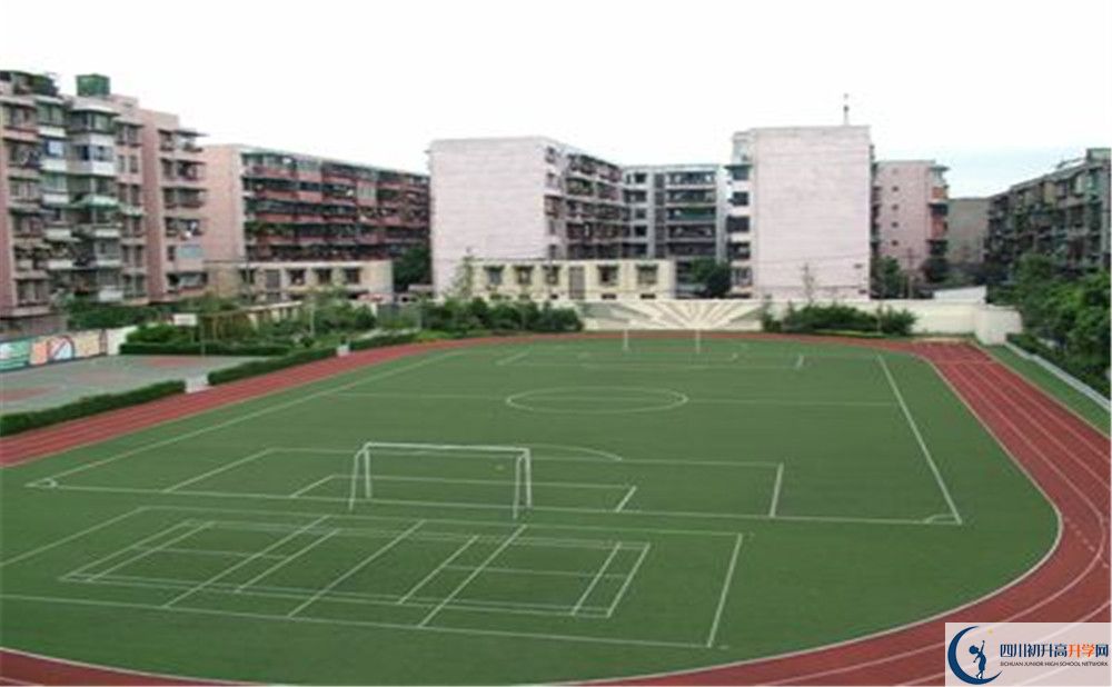 成都列五中學(xué)的學(xué)費大概多少？