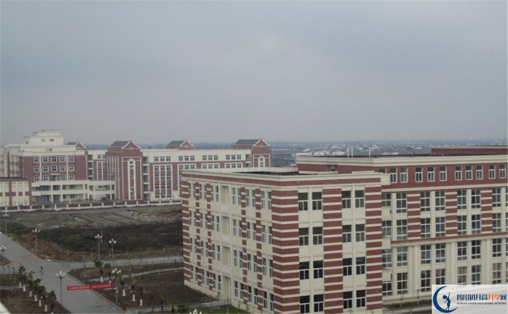 四川師范大學附屬第三實驗中學初升高的分數(shù)線是多少？