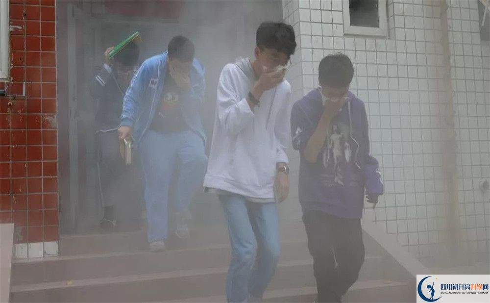 考新格林藝術高級中學校的分數線是多少？