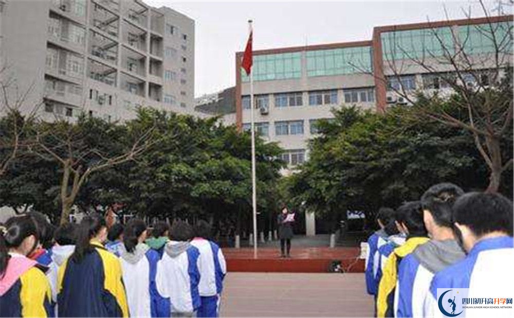 成都高新實(shí)驗(yàn)中學(xué)高中歷年來的分?jǐn)?shù)線是多少？