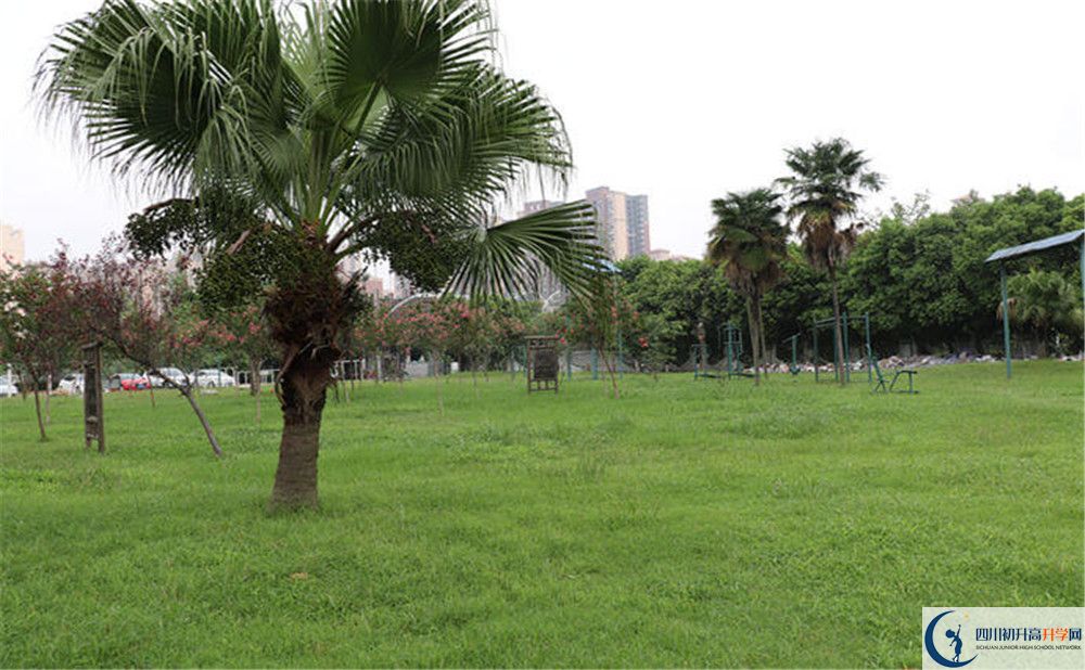 北大附中成都為明學校的住宿條件怎么樣？