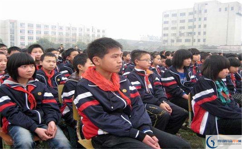 大邑縣實(shí)驗(yàn)中學(xué)2020年高中部入學(xué)條件是什么？