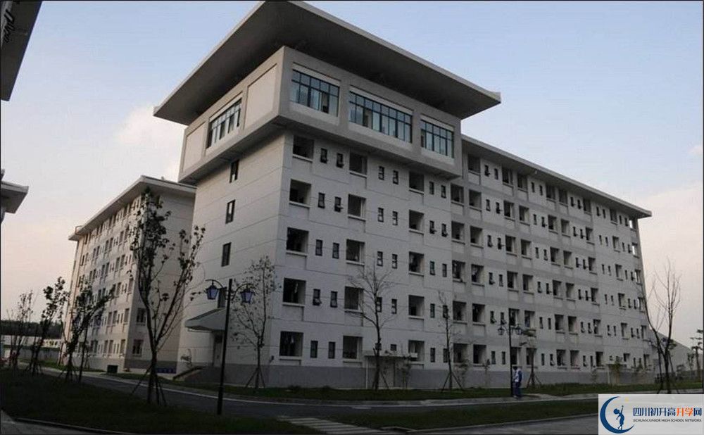 成都石室中學北湖校區(qū)招生考試科目是什么？