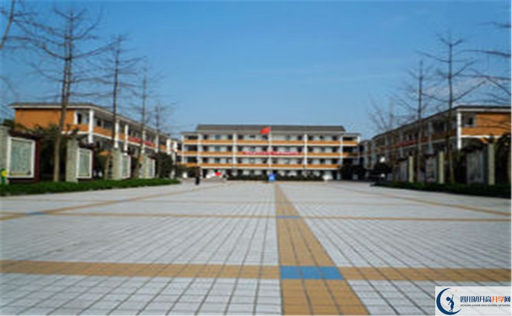 郫縣一中高中部地址在哪里？