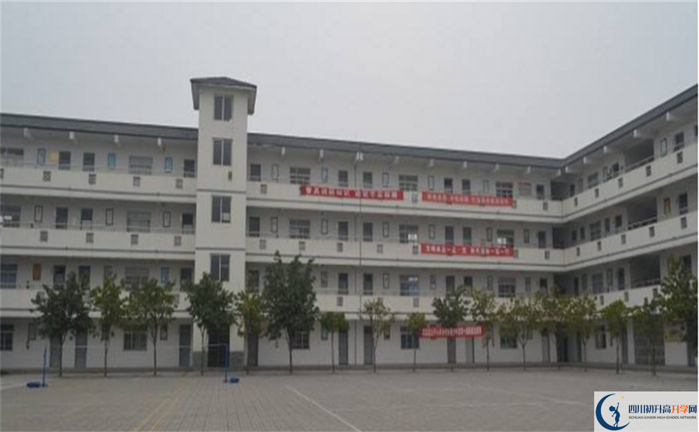 成都市太平中學(xué)是重點(diǎn)中學(xué)嗎？