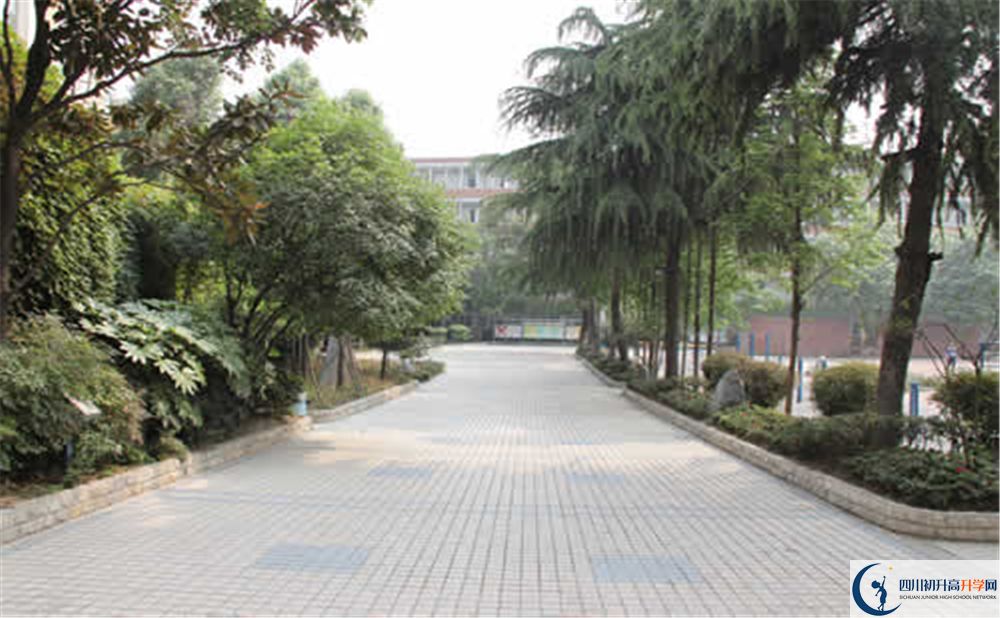 列五中學2020年高中部住宿條件是什么？